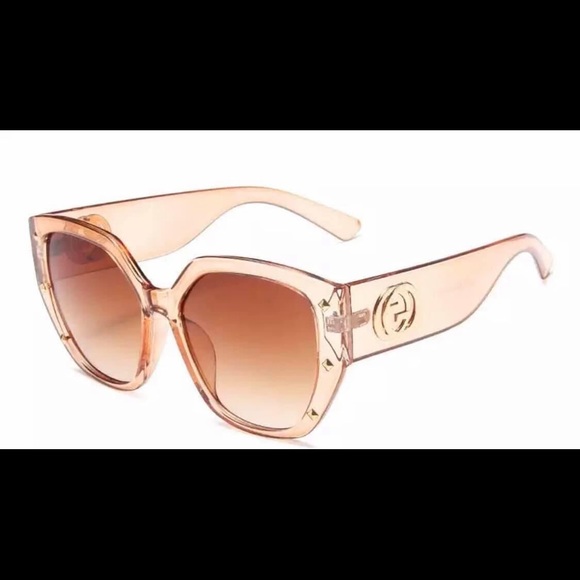 Oversized High Fashion Sunglasses - Picture 9 of 10